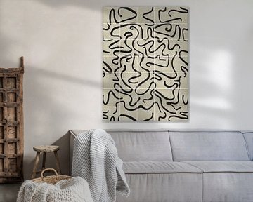 Modern en abstracte lijnen op een tegelpatroon, beige - zwart van Mijke Konijn