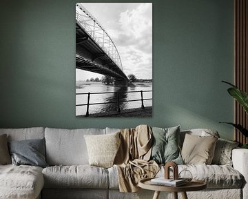 Wilhelmina-Brücke über den Fluss IJssel bei Deventer von SchumacherFotografie