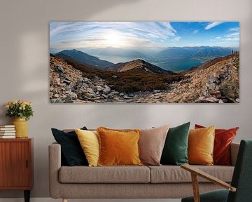 Panoramablick vom Monte Gambarogno auf den Lago Maggiore von Leo Schindzielorz