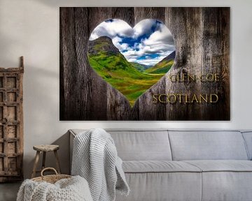 Uitzicht door een houten hart van Glen Coe in Schotland van Jürgen Wiesler