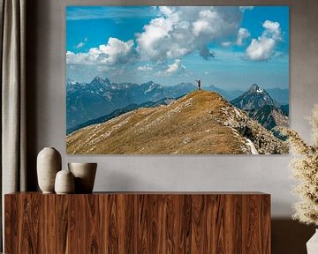 Blick von den Geierköpfen auf Tirol und die Tiroler Alpen