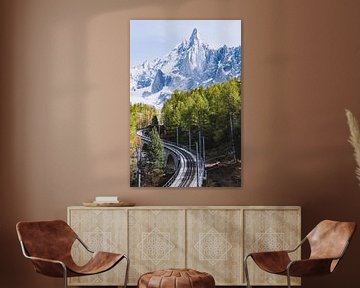 Spoorrails voor besneeuwde bergtop | Landschapsfotografie - Montenvers, Chamonix, Frankrijk van Merlijn Arina Photography