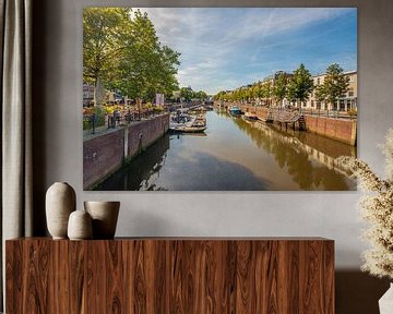 Uitzicht over de Nieuwe Mark in het centrum van Breda van Ruud Morijn