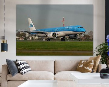 KLM Cityhopper Embraer E195-E2 (PH-NXJ). van Jaap van den Berg