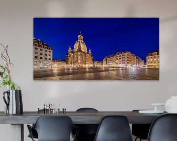 Frauenkirche am Neumarkt in Dresden am Abend