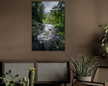 Wasserfall mit atemberaubender Aussicht von Perry Wiertz