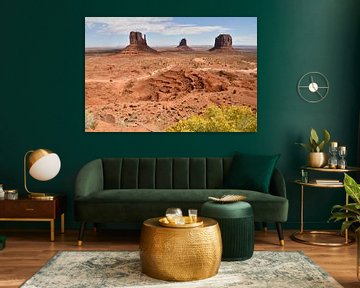 In Monument Valley, zicht op de Mittens van Bernard van Zwol