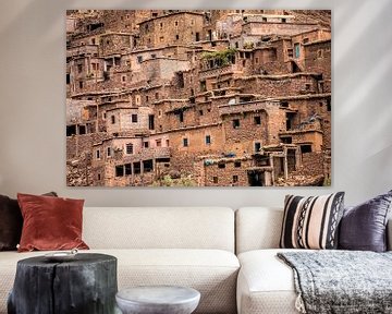 Uit leem opgetrokken kameleon dorp in het midden atlas gebergte in Marokko van Wout Kok