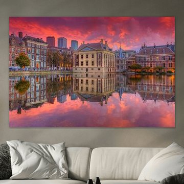 Schönes Abendrot über Mauritshuis und Binnenhof Den Haag