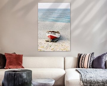 Fisher boat in Étretat | Pastel wall art of the beach in Normandy France by Milou van Ham