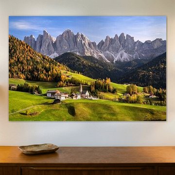 Golden autumn in the Dolomites