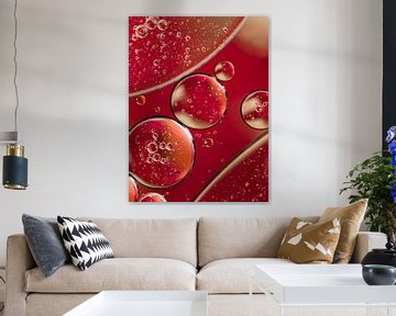 Warme kleuren: rood en champagne (bellen en bubbels) van Marjolijn van den Berg