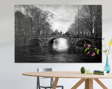 Amsterdam Jordaan - Fietser op een brug van marlika art