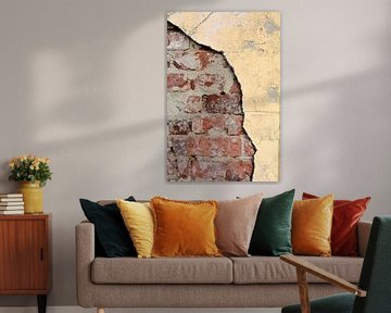 crépi délabré qui s'écaille sur une façade