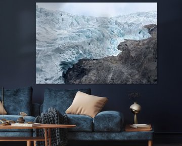 Het ijs van de gletsjer Briksdalsbreen, Noorwegen van Arja Schrijver Fotografie