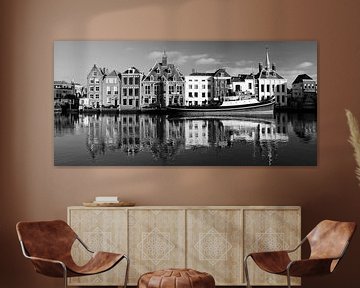 Historische Stadhuiskade Maassluis; zwart-wit panorama