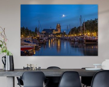 Grote Kerk en Nieuwe Haven in Dordrecht in het blauwe uurtje van Tux Photography