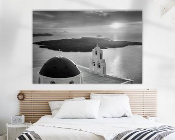 Kerk op het eiland Santorini in zwart-wit. van Manfred Voss, Schwarz-weiss Fotografie