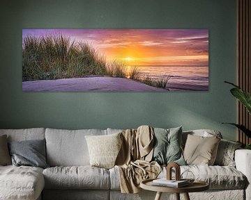 duin strand en noordzee bij zonsondergang van eric van der eijk