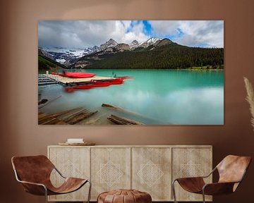 Der Lake Louise in den Rocky Mountains in Kanada von Roland Brack