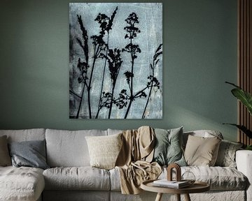 "Sogni di fiori". Retro flowers, plants and grasses in light grey blue and black by Dina Dankers