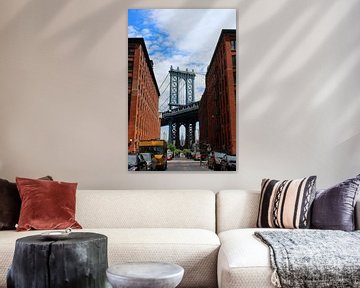 Schöne Farben von Brooklyn, Manhattan Bridge und Empire State Building, New York