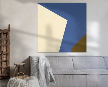 Linear abstract in three colors by Hans Kwaspen