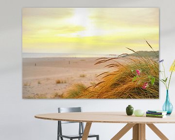 Lever de soleil dans les dunes de l'île de Texel dans la région de la mer des Wadden sur Sjoerd van der Wal Photographie