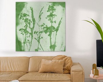 Groene bloemen, weide dromen. Botanische illustratie in retrostijl in groen en wit van Dina Dankers