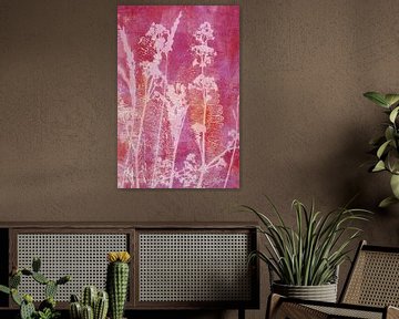 Abstract botanisch. Bloemen, planten en grassen in pastel roze, magenta, rood, roest van Dina Dankers