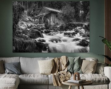 Gollinger molen bij de waterval in Tirol. Zwart-wit beeld. van Manfred Voss, Zwart-Wit Fotografie