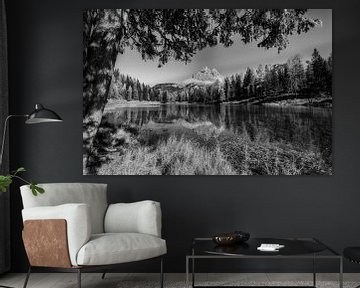 Lac près des Trois Cimets dans les Dolomites en noir et blanc. sur Manfred Voss, Schwarz-weiss Fotografie