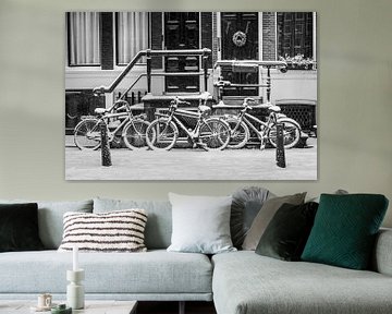 Besneeuwde fietsen in Amsterdam van Suzan Baars