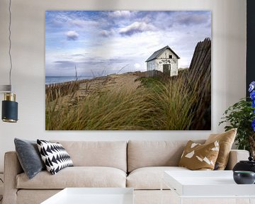 Huisje aan het strand in Frankrijk van Kirsten Oomen