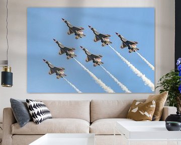 U.S. Air Force Thunderbirds in de delta formatie. van Jaap van den Berg