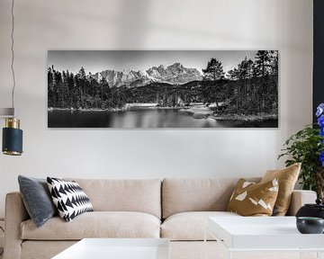 Eibsee près de Garmisch Partenkirchen en Bavière. Image en noir et blanc. sur Manfred Voss, Schwarz-weiss Fotografie