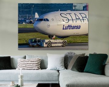 Lufthansa Airbus A340-300 in Star Alliance livery. van Jaap van den Berg