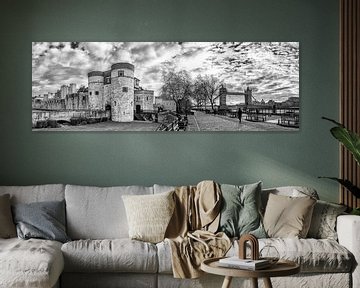 Tower of London & Tower Bridge by Ruud Engels