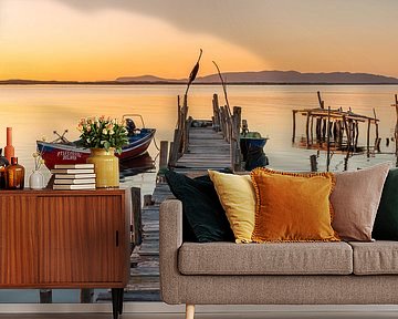Abendrot im Fischereihafen von Carrasqueira, Portugal