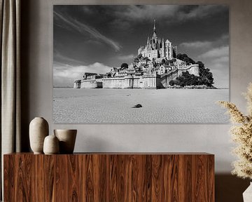 Le Mont-Saint-Michel in monochrome