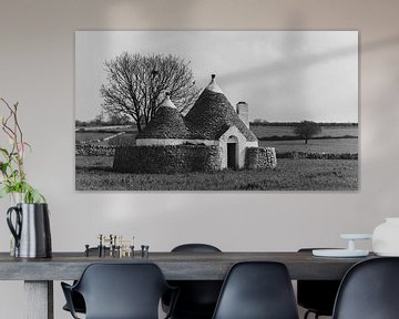 Trulli in Schwarz und Weiß