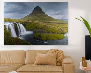 Kirkjufell met waterval in IJsland van Melissa Gernette