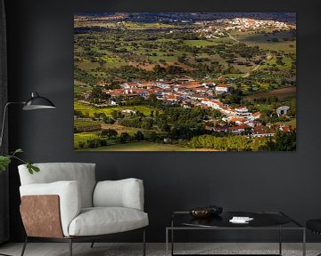Uitzicht op Ferragudo vanaf Monsaraz, Portugal van Adelheid Smitt