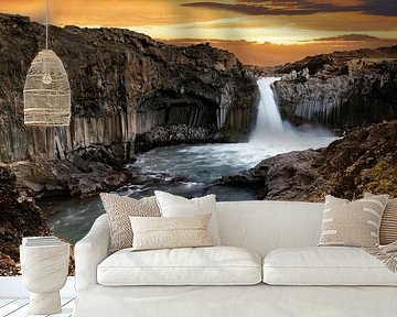 Avondlicht bij de waterval