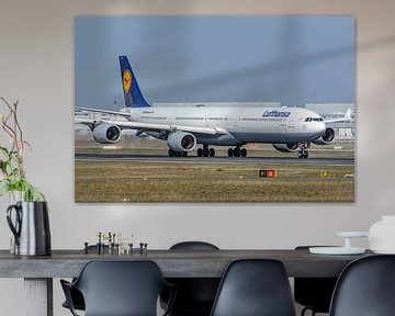 Take-off Lufthansa Airbus A340-600 (D-AIHX). van Jaap van den Berg