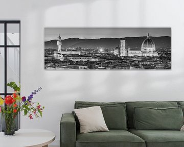 Skyline van Florence in Italië in de avond. Zwart-wit beeld. van Manfred Voss, Schwarz-weiss Fotografie