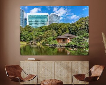 Shiori-no-ike pond of Hama-rikyū Gardens reflecting in the wate