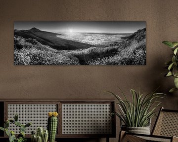 Tenerife au-dessus des nuages en noir et blanc. sur Manfred Voss, Photographie Noir et Blanc