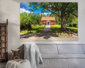 Rotes Holzhaus bei Vimmerby in Schweden von Rico Ködder