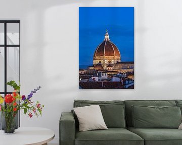 Gezicht op de kathedraal van Santa Maria del Fiore tijdens het blauwe uur